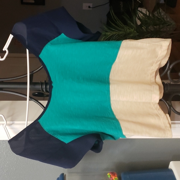 M Target Cropped Summer Blouse. - Picture 5 of 5